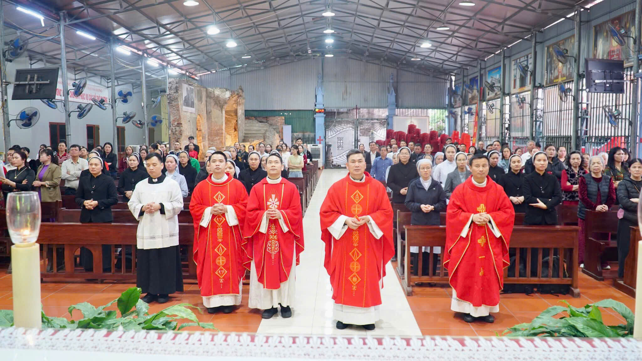 Học viện Thánh Phêrô Lê Tuỳ hành hương Đền Thánh Hải Dương